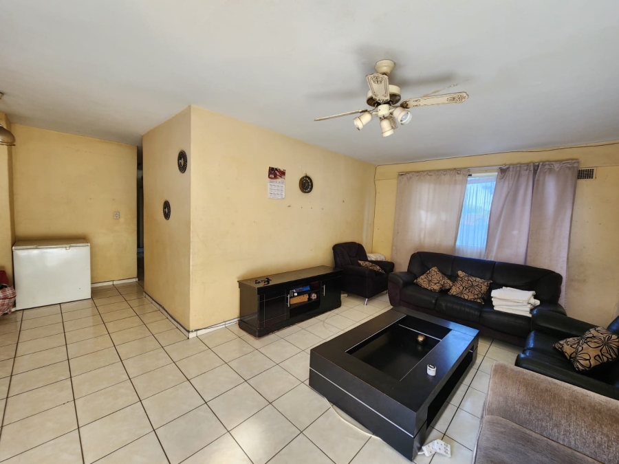 3 Bedroom Property for Sale in Rustenburg Central North West